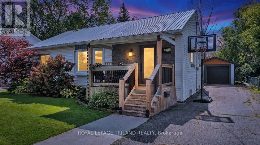 Detached at 205 ERIE STREET, St. Thomas
