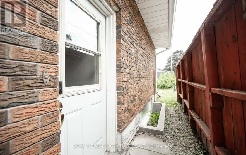 Detached at LOWER - 16 ELEANOR COURT, Guelph