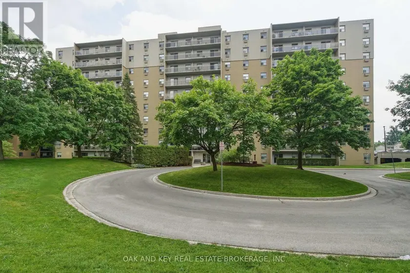 Apartment at 302 - 931 WONDERLAND ROAD S, London South