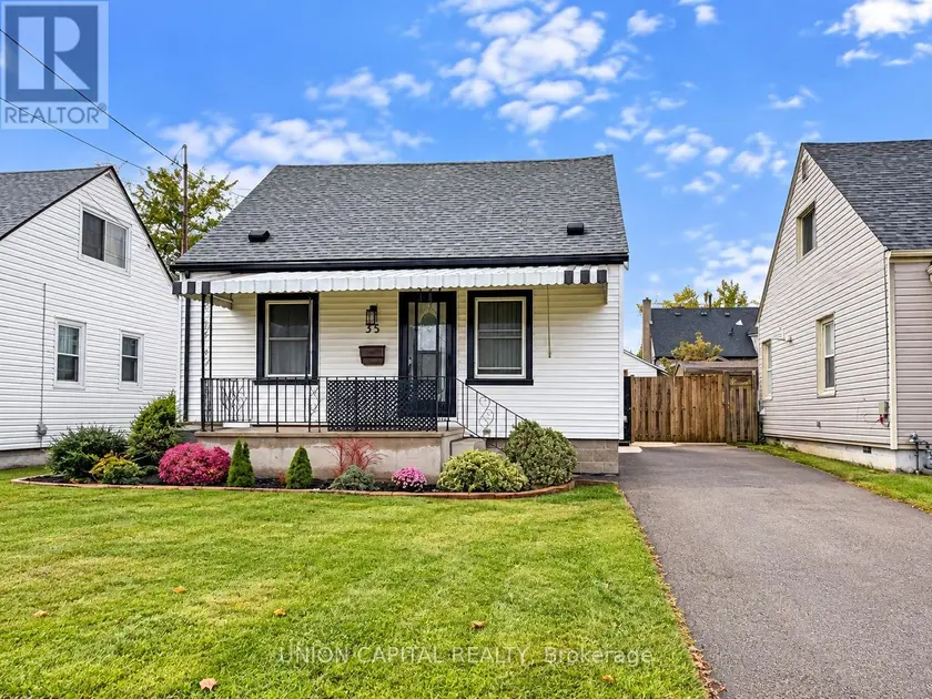 Detached at 35 NORMANHURST AVENUE, Hamilton