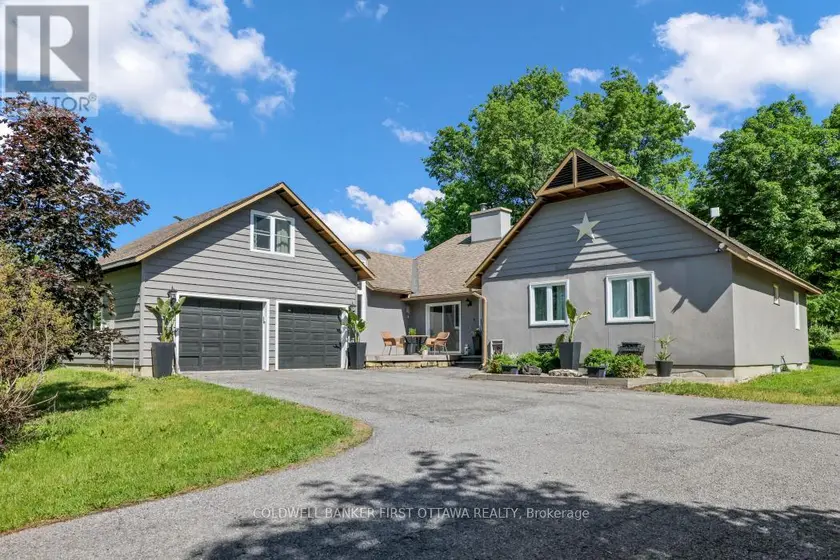 Detached at 2060 FIFTH LINE ROAD, Ottawa