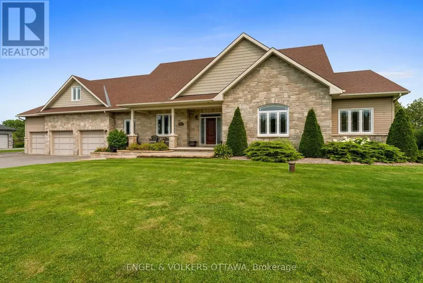 Detached at 5579 LOMBARDY DRIVE, Ottawa