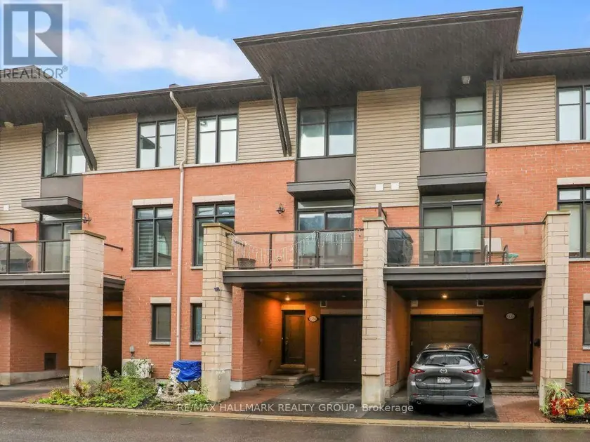 Townhouse at 604 CHAPERAL PRIVATE, Ottawa