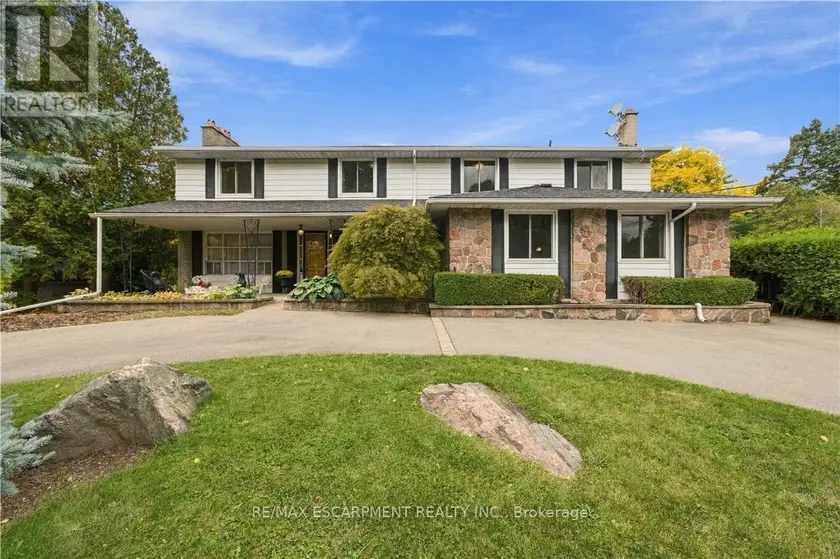 Detached at 24 WEST 32ND STREET, Hamilton