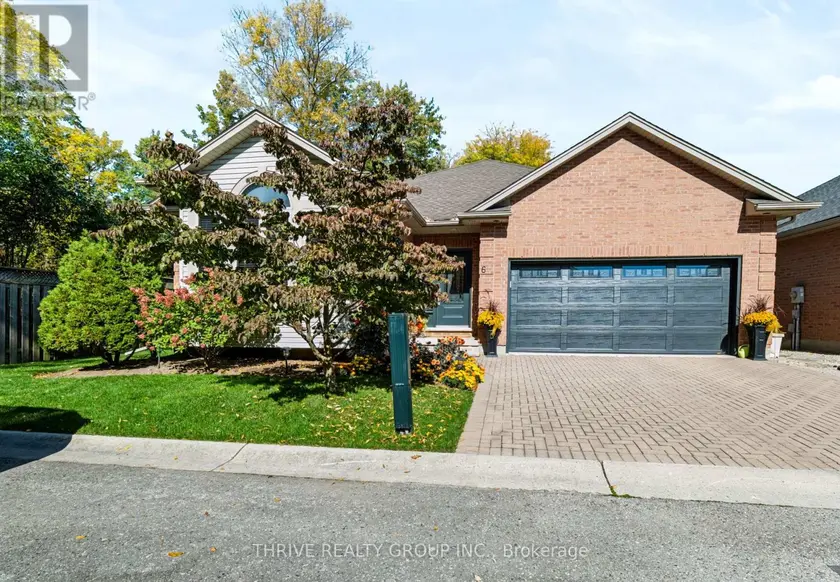 Detached at 6 - 448 COMMISSIONERS ROAD E, London South