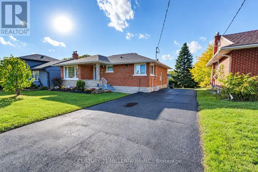 Multiplex at 46 TRAYNOR AVENUE, Kitchener