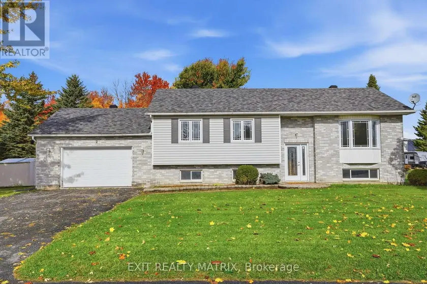 Detached at 2 MAHEU STREET, Russell