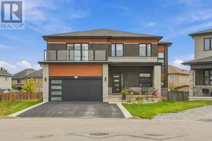 Detached at 15 SAINT ANTHONY PLACE, Hamilton