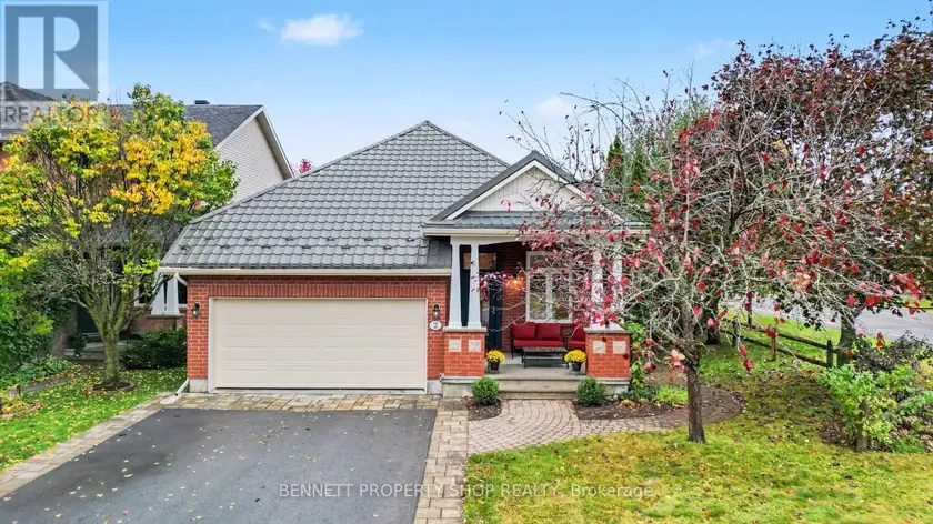 Detached at 2 THUNDERBIRD CRESCENT, Ottawa
