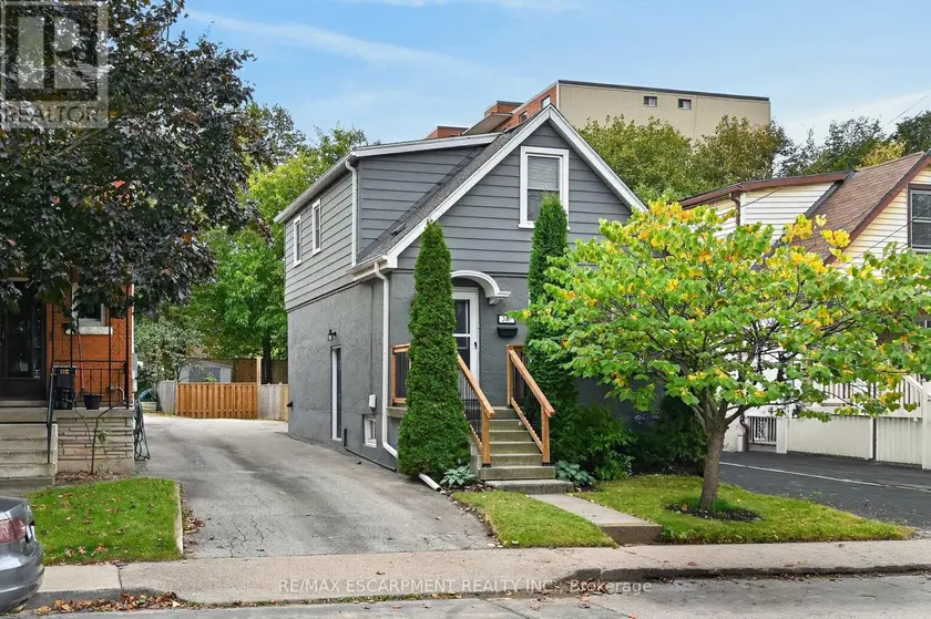 Detached at 247 HOMEWOOD AVENUE, Hamilton