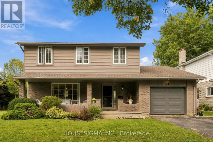 Detached at 711 BUTLER AVENUE, London South