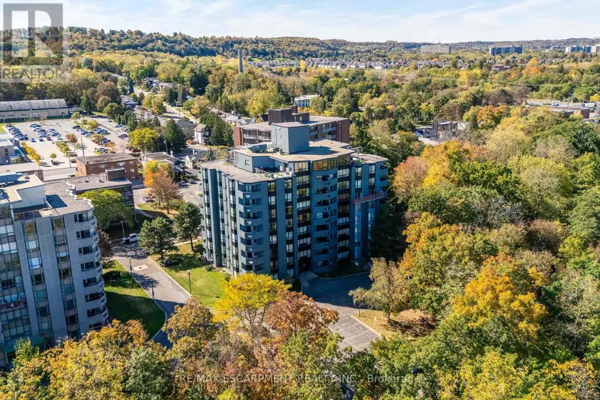 Apartment at 6 - 606 VILLAGE GREEN BOULEVARD, Hamilton