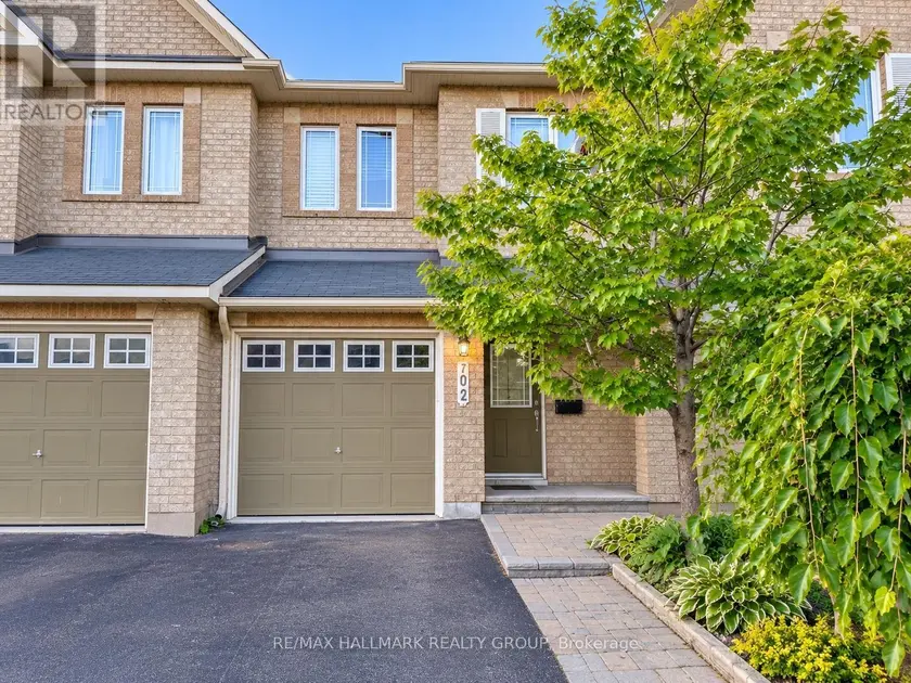 Townhouse at 702 WHALEY RIDGE, Ottawa