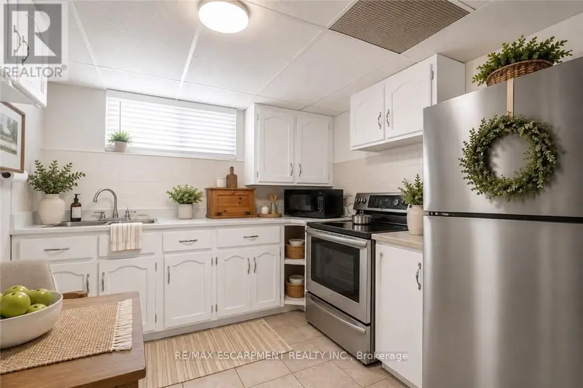 Detached at 374 UPPER WENTWORTH STREET W, Hamilton