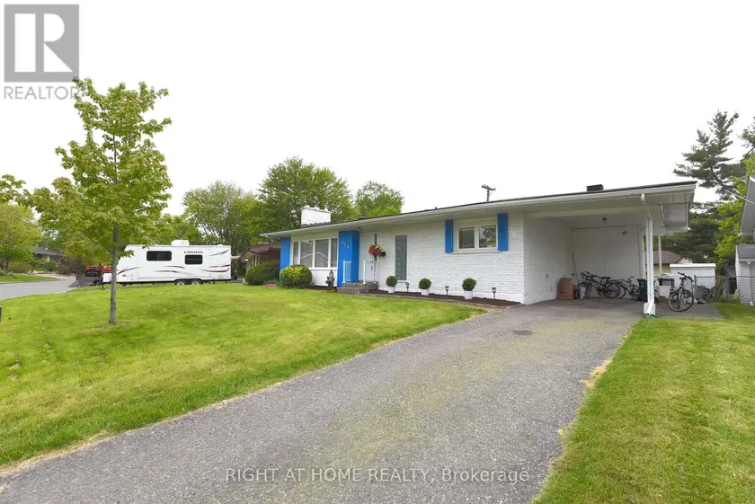 Detached at 989 GOREN AVENUE, Ottawa