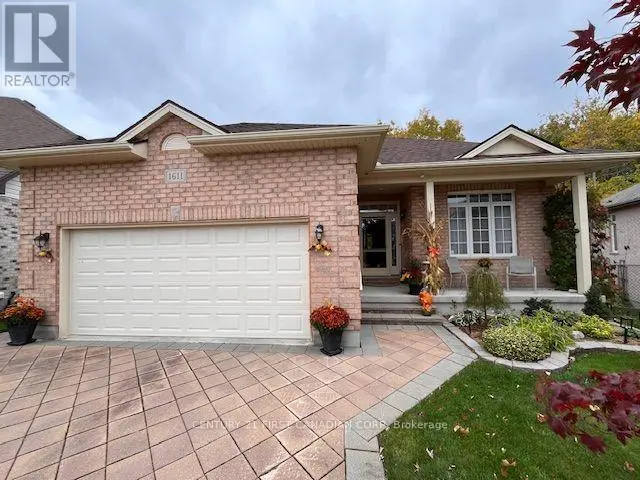 Detached at 1611 BLACKMAPLE CRESCENT, London East
