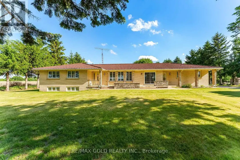 Detached at 2047 HAMILTON ROAD, London South