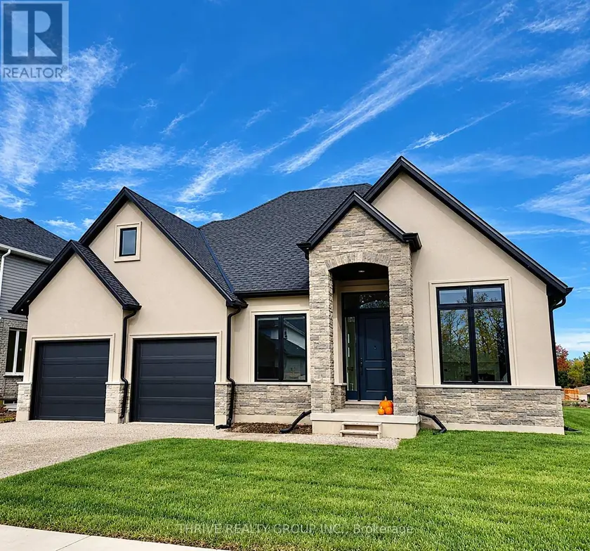 Detached at 2 JAMES STREET, Strathroy-Caradoc