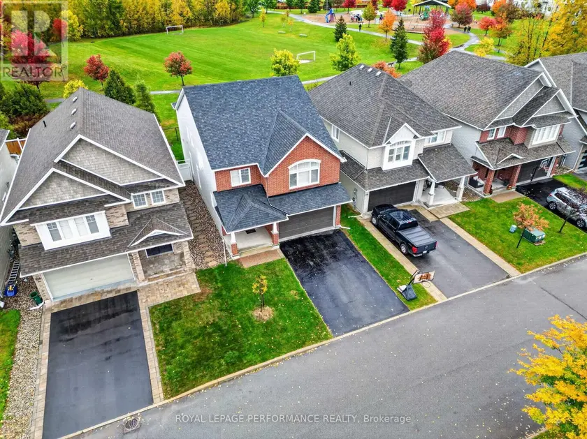 Detached at 816 AZURE STREET, Ottawa