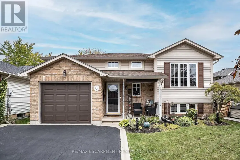 Detached at 6 STUART STREET, Haldimand
