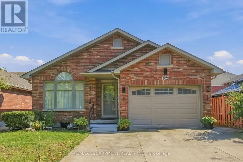 Detached at 102 COVE CRESCENT, Hamilton