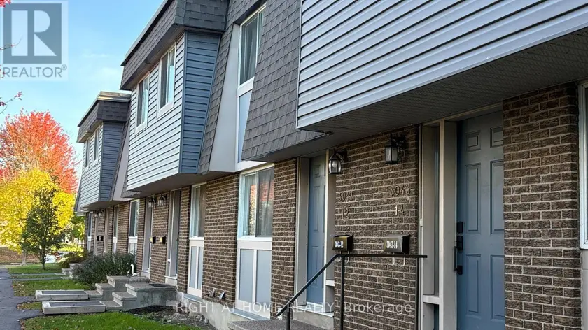Townhouse at 14 - 3043 FAIRLEA CRESCENT, Ottawa