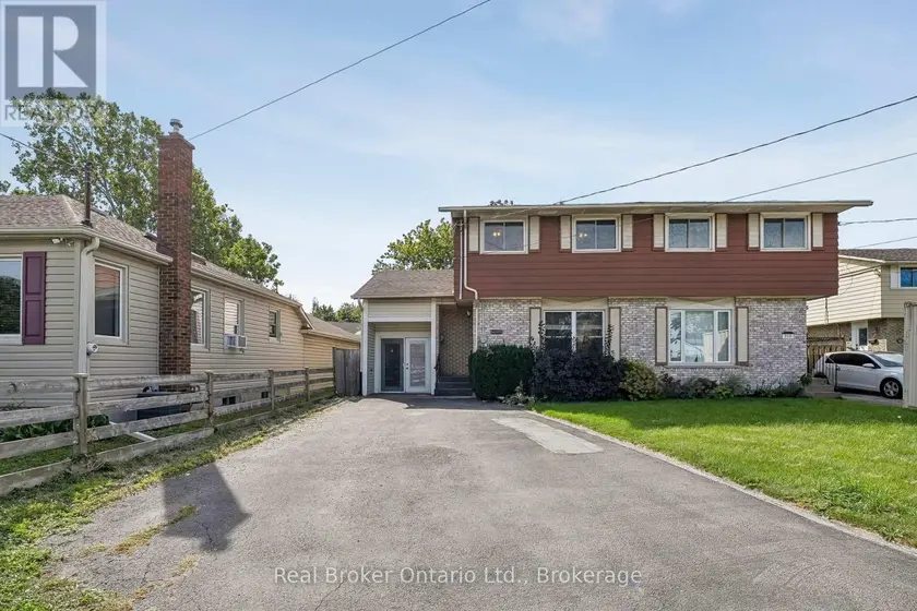 Semi-Detached/Link at 1/2 - 310 LINWELL ROAD, St. Catharines