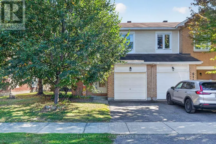 Townhouse at 17 - 6154 OAK MEADOWS DRIVE, Ottawa