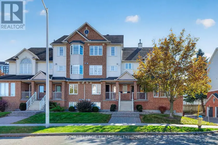 Townhouse at 4482 HARPER AVENUE, Ottawa