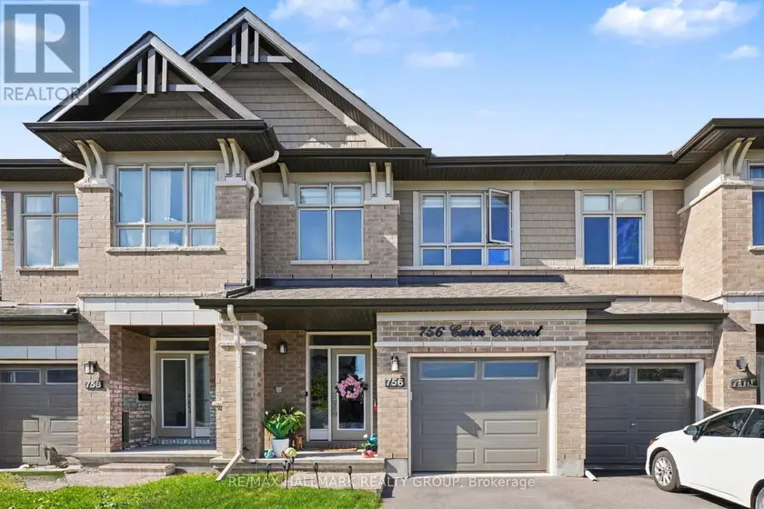 Townhouse at 756 CAIRN CRESCENT, Ottawa