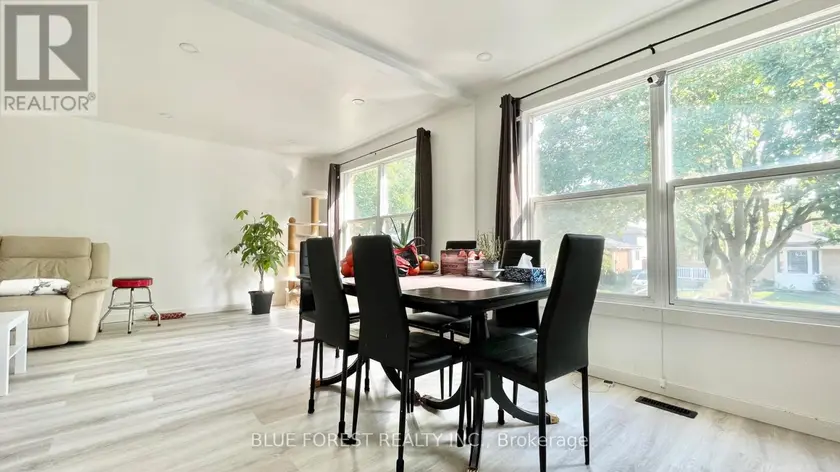 Detached at 2-53 TUMBLEWEED CRESCENT, London South
