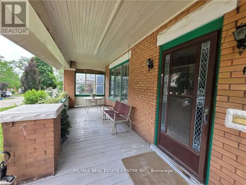 Detached at 20 FAIRVIEW AVENUE, Kitchener