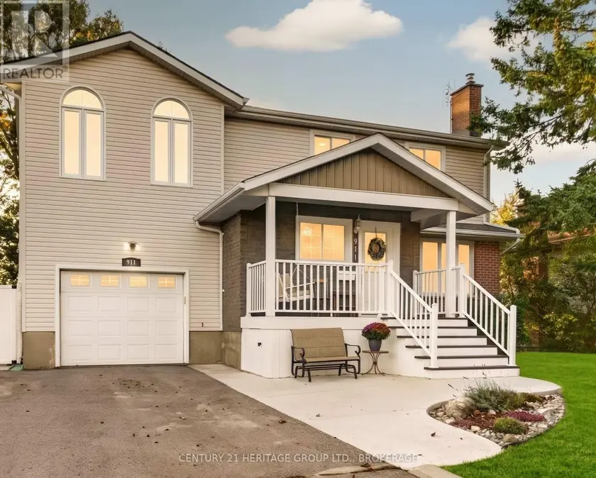 Detached at 911 AUDEN PARK DRIVE, Kingston