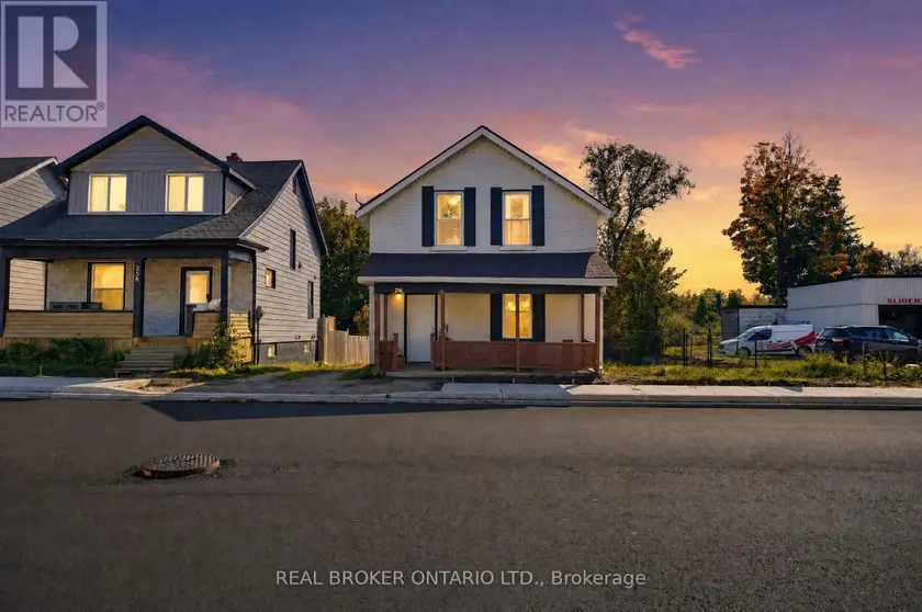 Detached at 256 DUNDAS STREET, Woodstock
