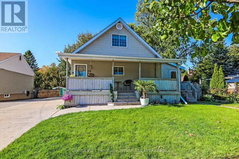Detached at 36 ALEXANDER DRIVE, Brantford