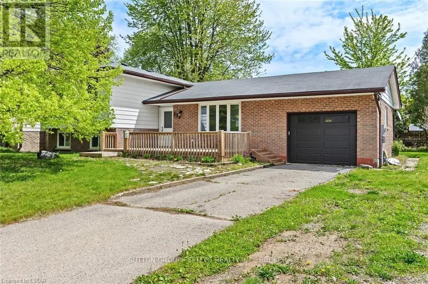 Detached at 353 DOMINION STREET, Strathroy-Caradoc