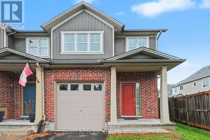 Townhouse at 998 BUNCHBERRY WAY, Ottawa