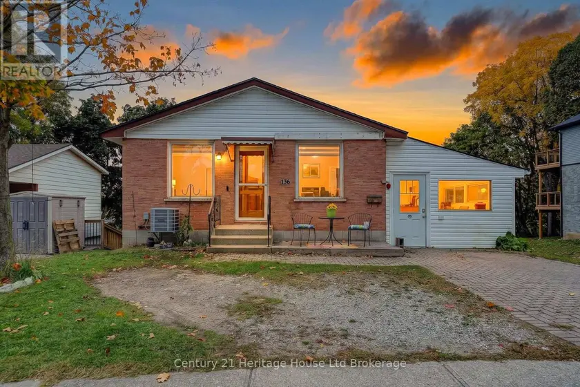 Detached at 136 DOVER STREET, Woodstock