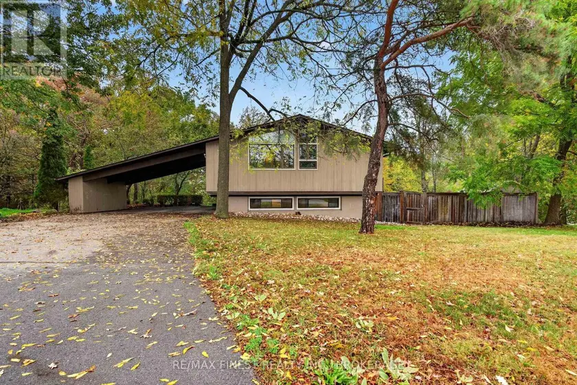 Detached at 11 EDGEWOOD ROAD, Loyalist