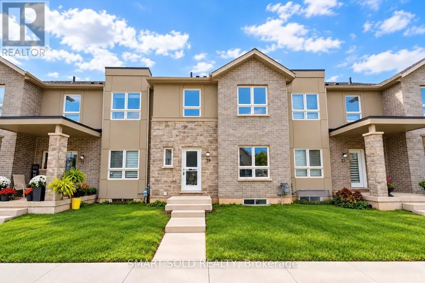 Townhouse at 19 PERENACK AVENUE, Welland