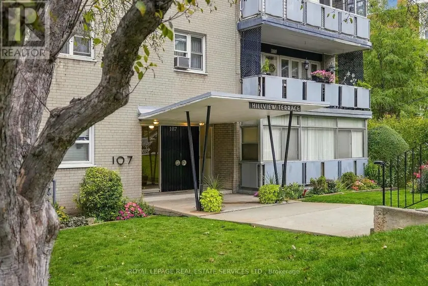Apartment at 208 - 107 ST. JOSEPH'S DRIVE, Hamilton