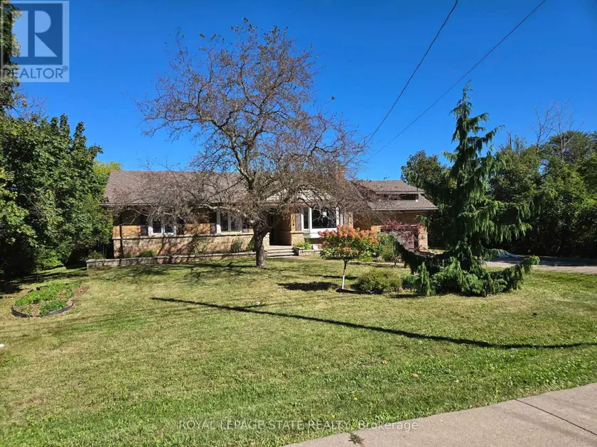 Detached at 538 MAIN STREET W, Grimsby