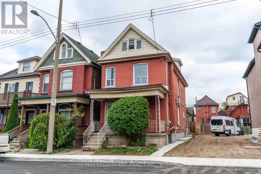 Detached at 58 ST. MATTHEWS AVENUE, Hamilton