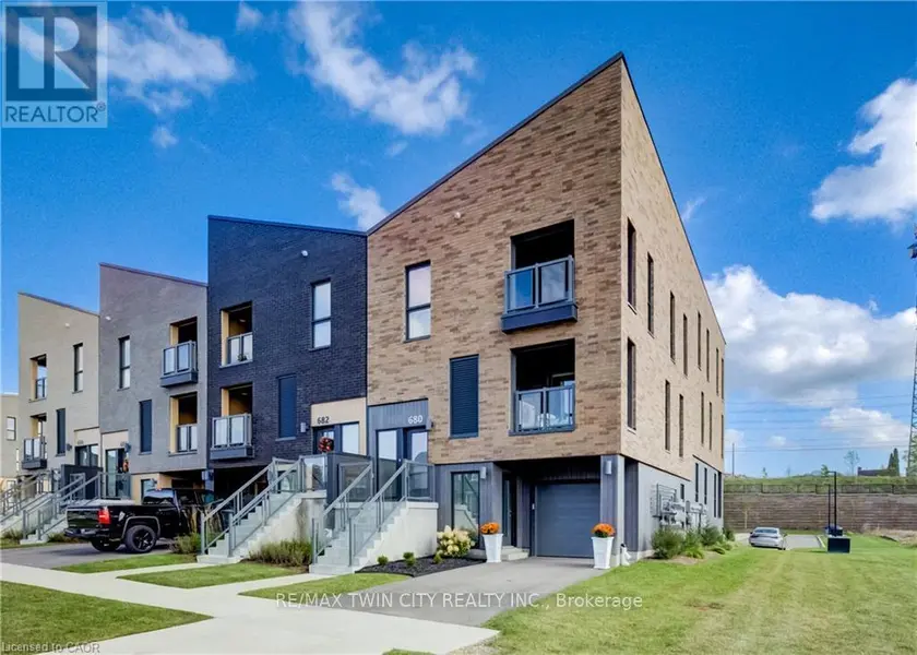 Townhouse at 680 BENNINGER DRIVE, Kitchener