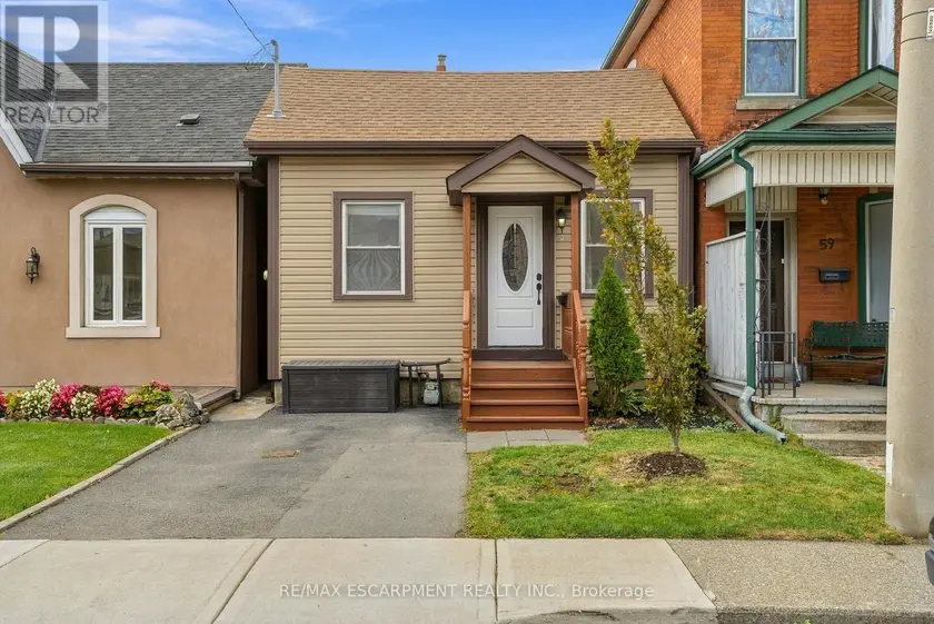 Detached at 57 TISDALE STREET N, Hamilton
