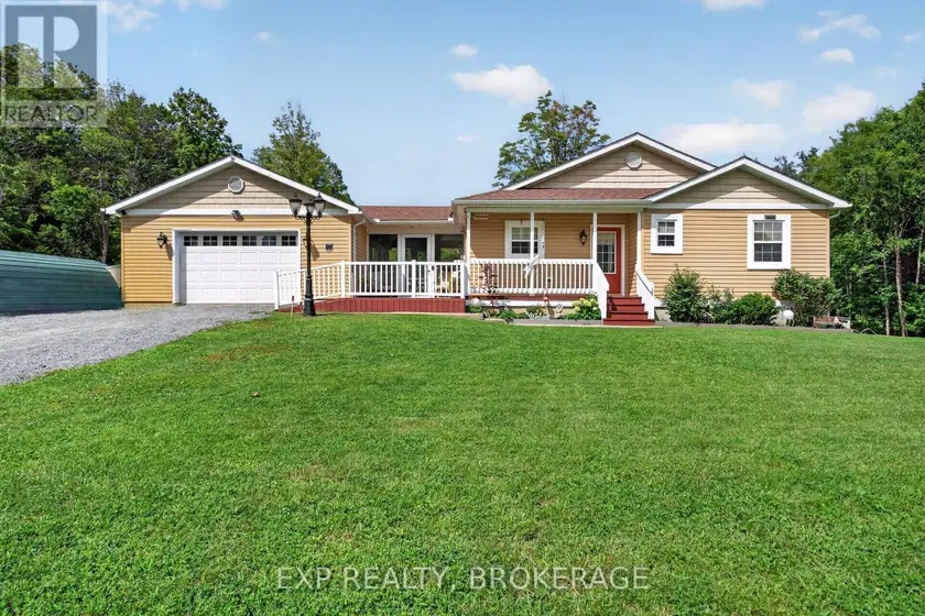 Detached at 3288 LONG LAKE ROAD, Frontenac