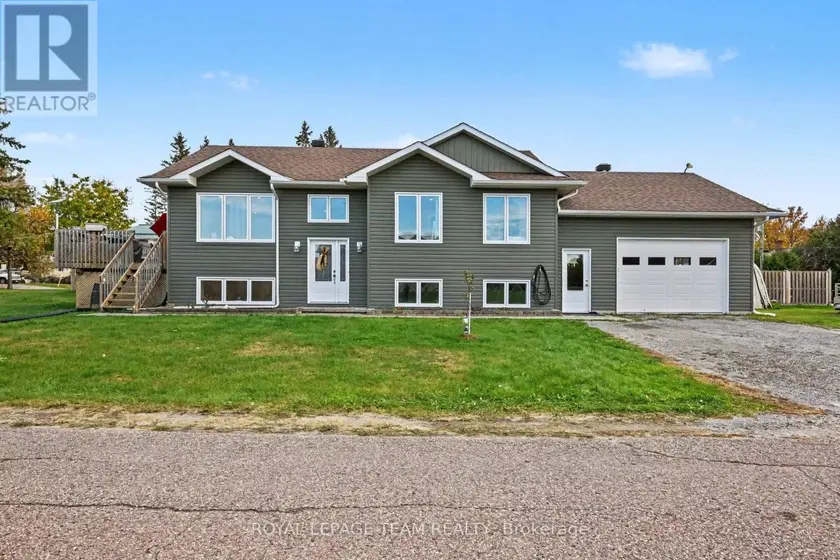 Detached at 24 RAPID ROAD, Whitewater Region