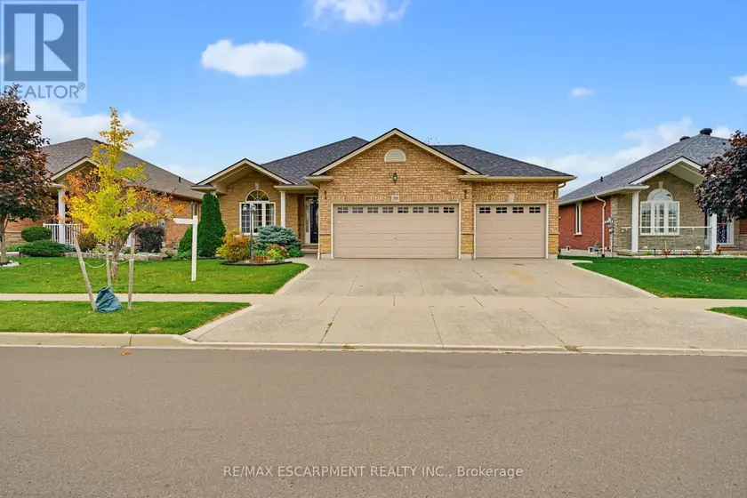 Detached at 39 OAK CRESCENT, Haldimand
