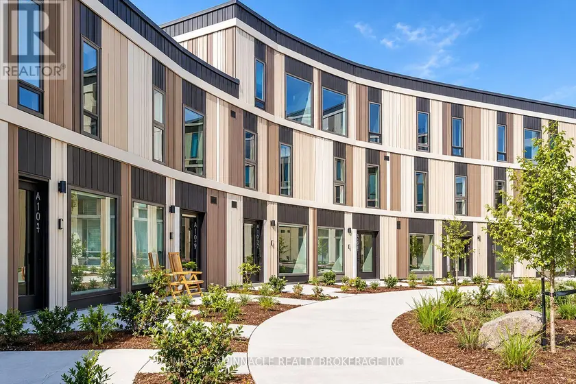 Townhouse at 2062 LUMEN DRIVE, London South