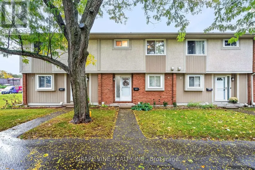 Townhouse at 3897E OLD RICHMOND ROAD, Ottawa
